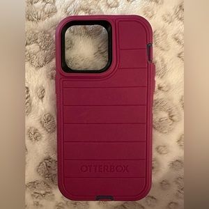 iPhone 14 Pro Max - Otterbox Defender Pro